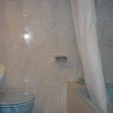 Embajador 9 21 بلاتجا ذارو